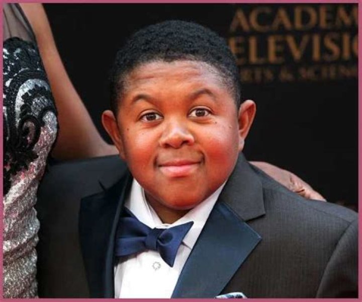 What does Emmanuel Lewis do now? Remember the child actor from the 1980s tv sitcom “Webster” Emmanuel Lewis has now retired from acting