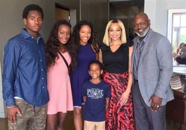 Emmitt Smith - Age, Family, Bio