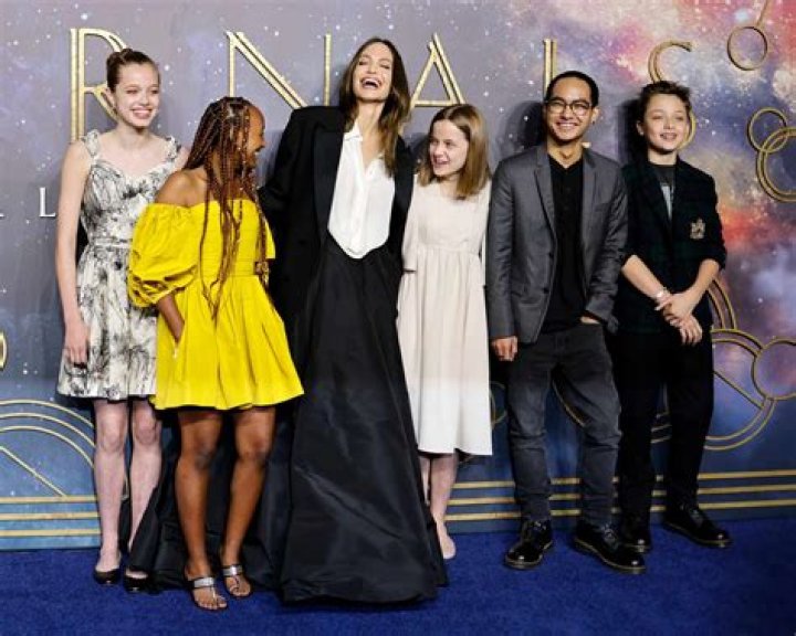 Enquirer: Angelina Jolie & Brad Pitt’s kids are “hooked on junk food”
