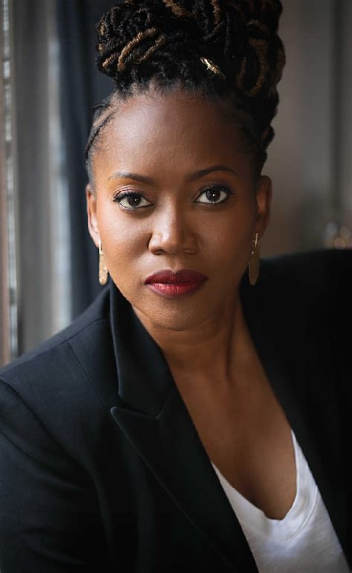 Erika Alexander photo 2