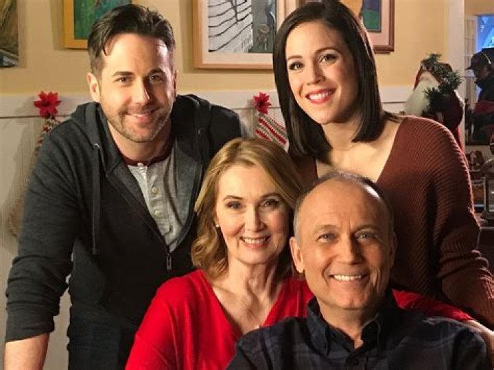 Erin Krakow Family: Husband, Children, Parents, Siblings