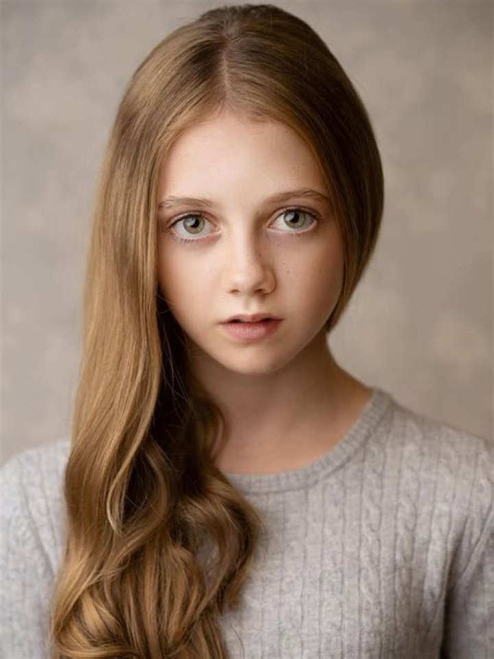 Eve Austin - Age, Family, Bio