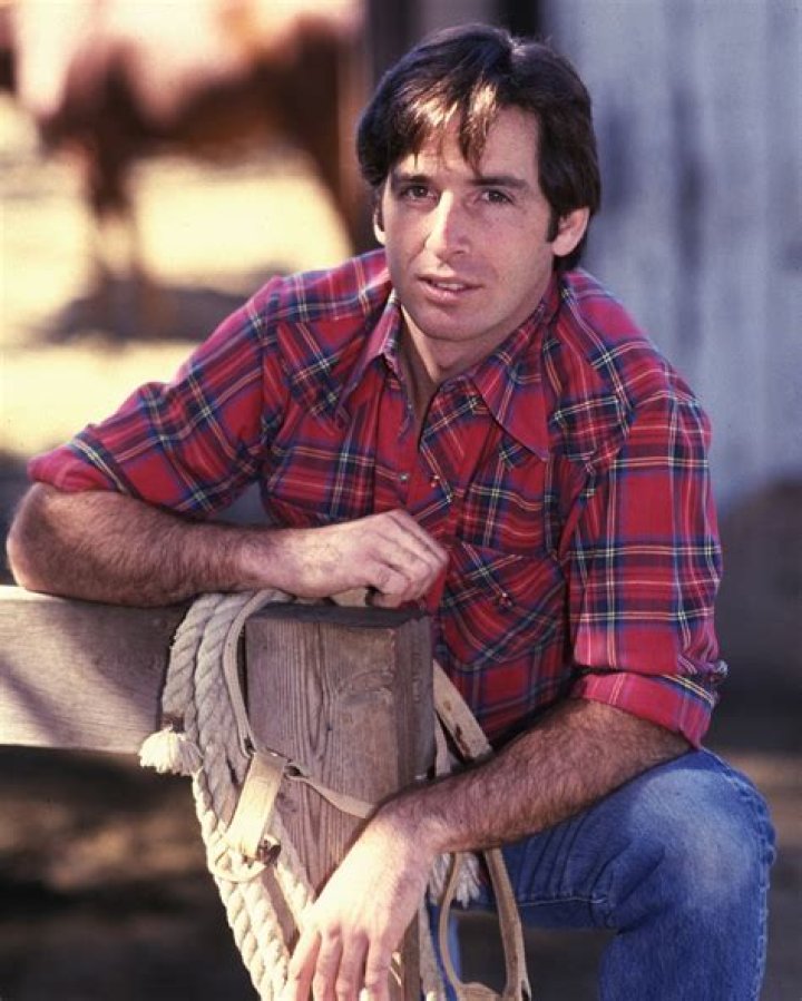 Ever Carradine Bio (Wiki) 
