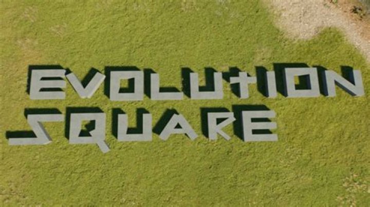 Evolution Square - Trivia, Family, Bio