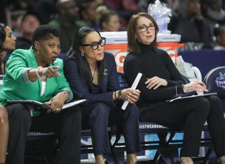 Famous Basketball Player Dawn Staley Is Yet To Marry Lisa Boyer While Rumors Of Their Marriage Is All Over