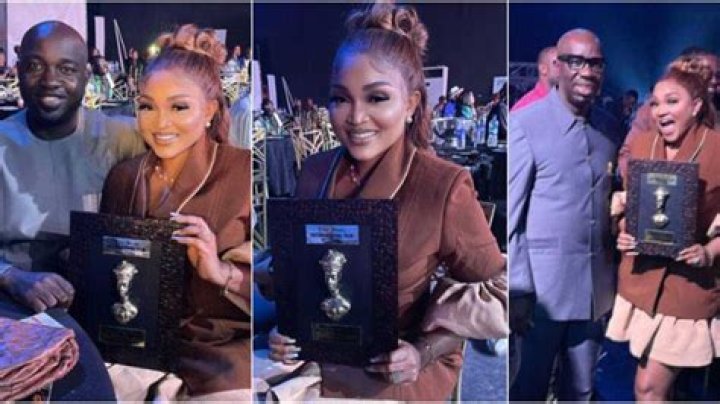 
Fans And Colleagues Congratulate Mercy Aigbe As She Receives Award From Edo State Govt 
