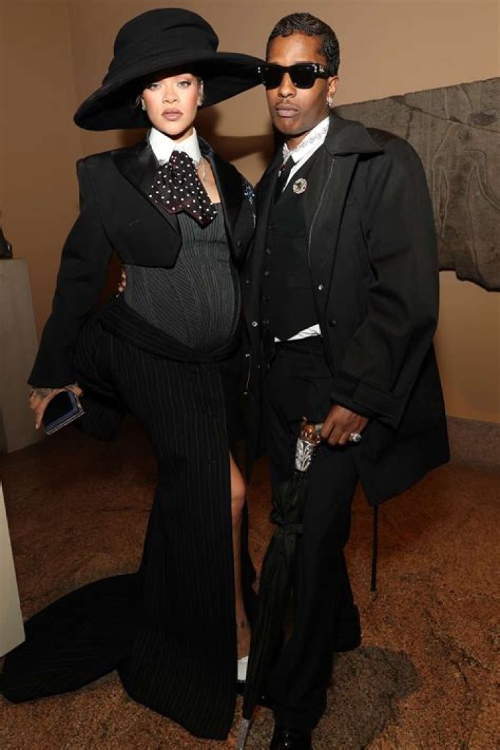 Fans think Rihanna is pregnant with A$AP Rocky and here’s why?