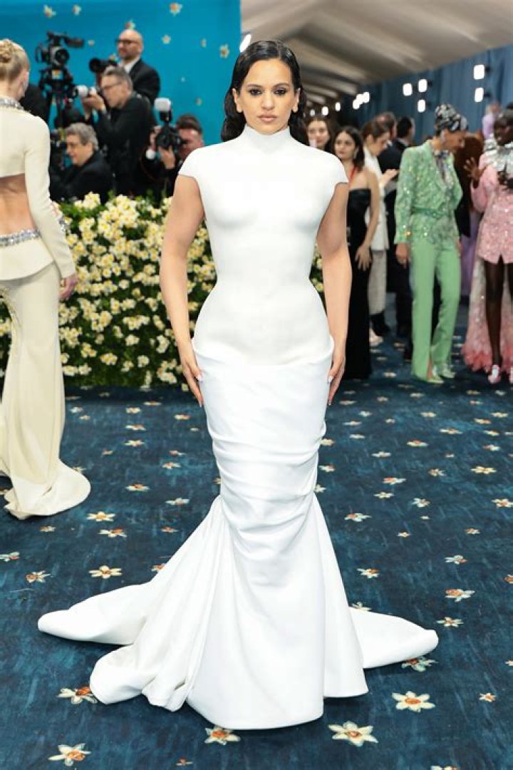 Fashion Blogger Camila Coelho launch her clothing line with Revolve! Know about her first Met Gala