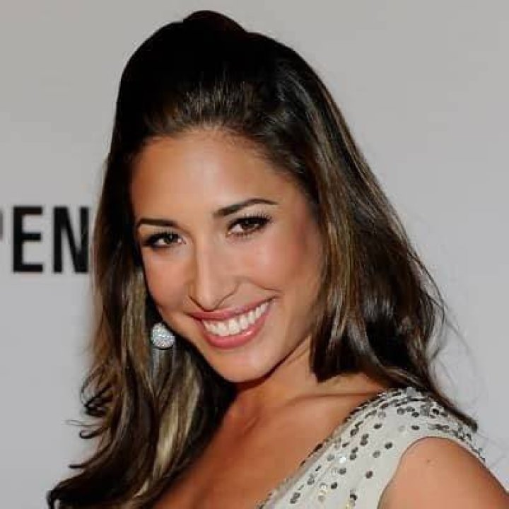 Giselle Itie - Age, Family, Bio