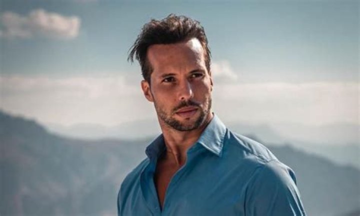 
Gregory Tate Height, Weight, Net Worth, Age, Birthday, Wikipedia, Who, Nationality, Biography 