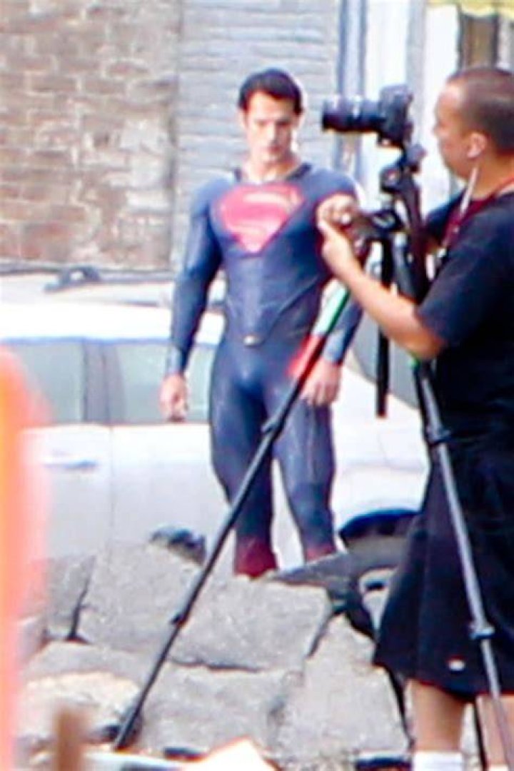 Henry Cavill is a babe magnet and Adrian Grenier is thrilled to be his wingman