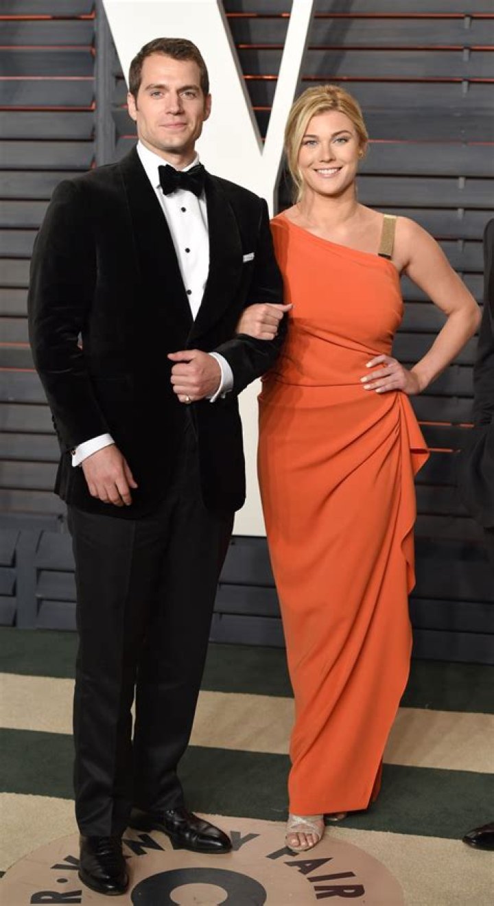 Henry Cavill reportedly dumped his 19-year-old college freshman girlfriend