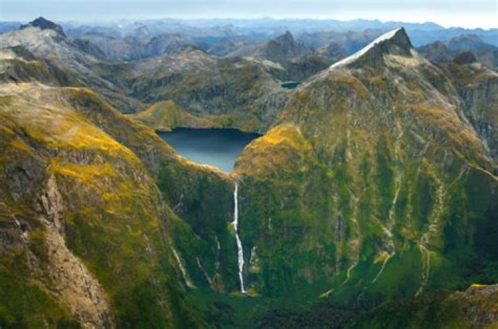 How deep is Lake Quill New Zealand?