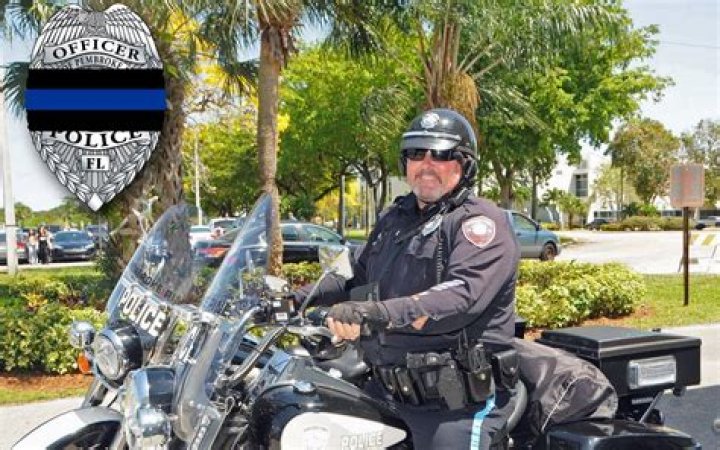 
How did Charles Herring die? Tributes pour in as Pembroke Pines police officer passes away at 54 
