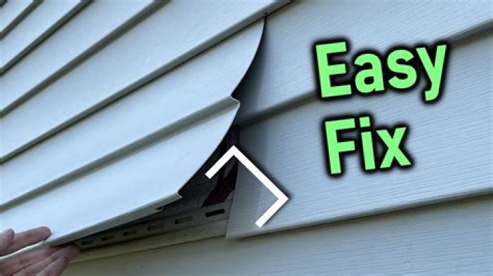 How do you fix gaps in vinyl siding?