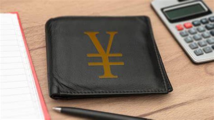How do you get gold leaf on leather?