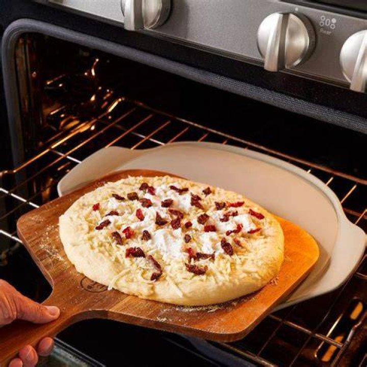 How do you use a Pampered Chef Pizza Stone?