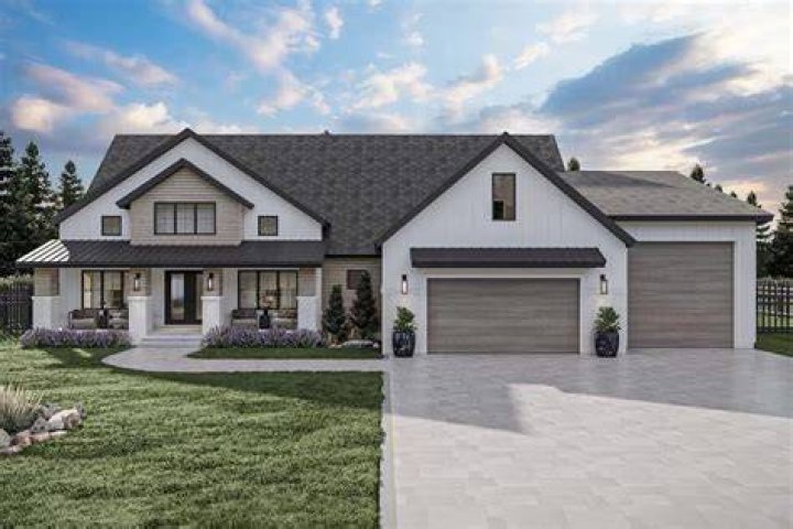 How houses are built in USA?