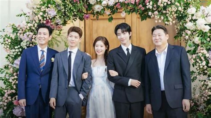 Hwang In-youp - Age, Family, Bio