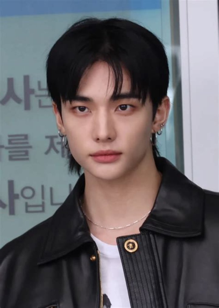 HyunJin (Pop Singer) - Age, Family, Bio