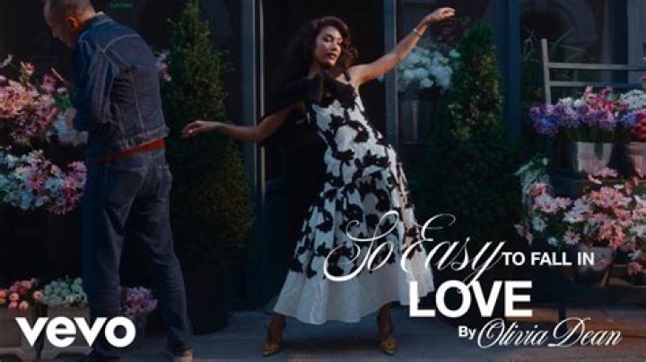 
“I dont fall in love again, I stand in love” Liquorose disses Emmanuel days after shading her newly acquired backside 