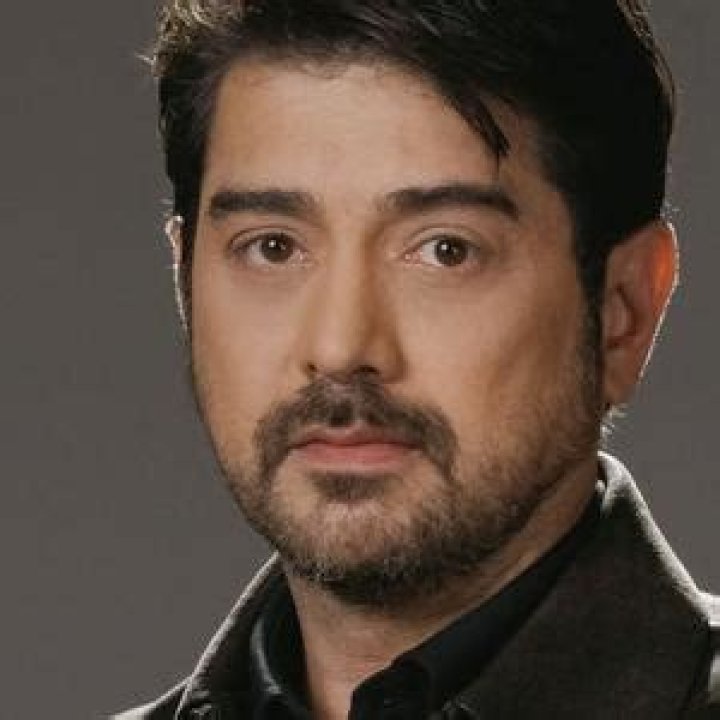 Ian Veneracion - Age, Family, Bio