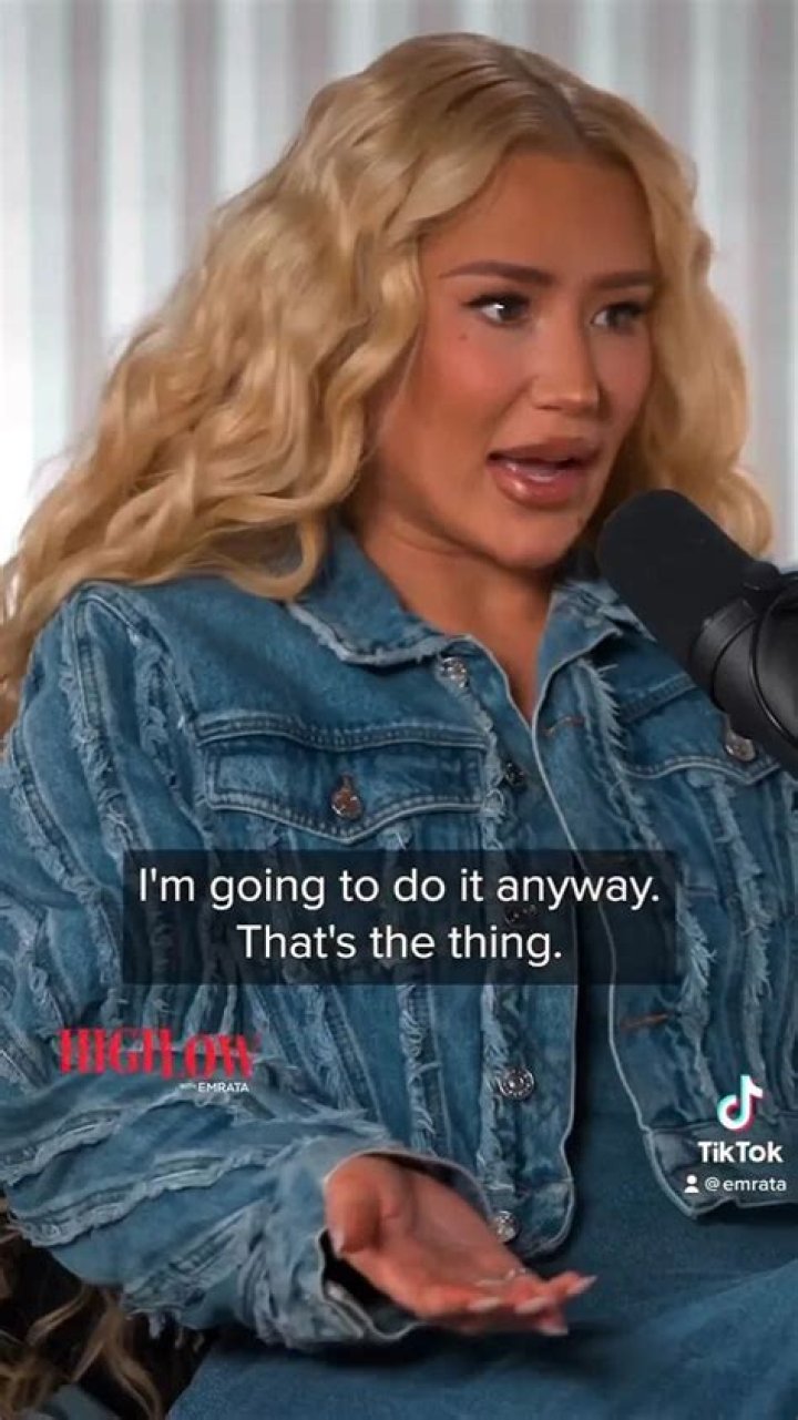 
Iggy Azalea Says She’s Recovering from Back Surgery and ‘Didn’t Walk’ for 3 Weeks 