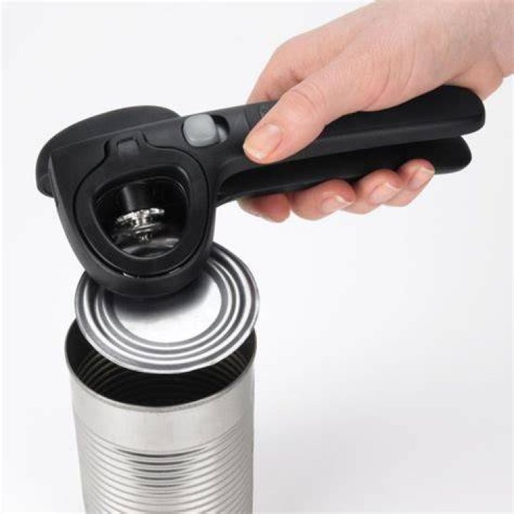 Is a can opener a compound machine?