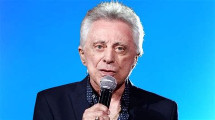 Is Frankie Valli Still Alive or Dead? 2 Is Frankie Valli Still Alive or Dead?