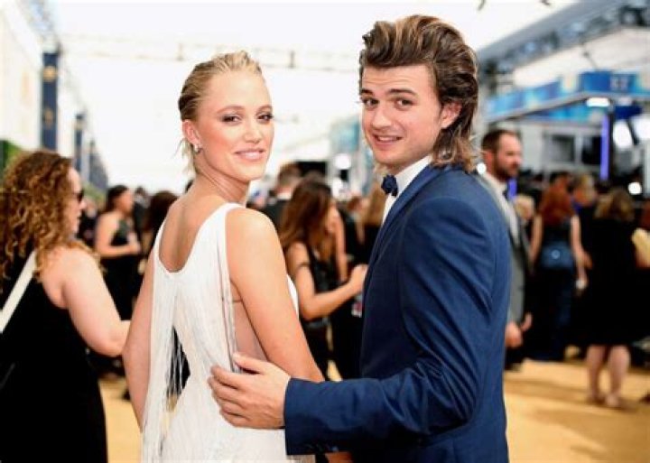 
Is Joe Keery Gay? Know More About His Life! 