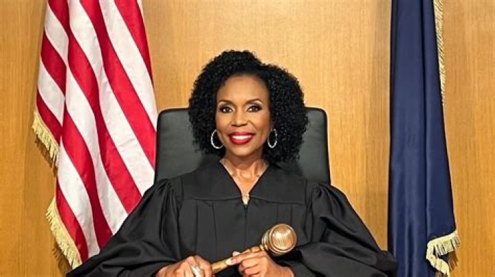 Is Judge Lauren Lake show real?