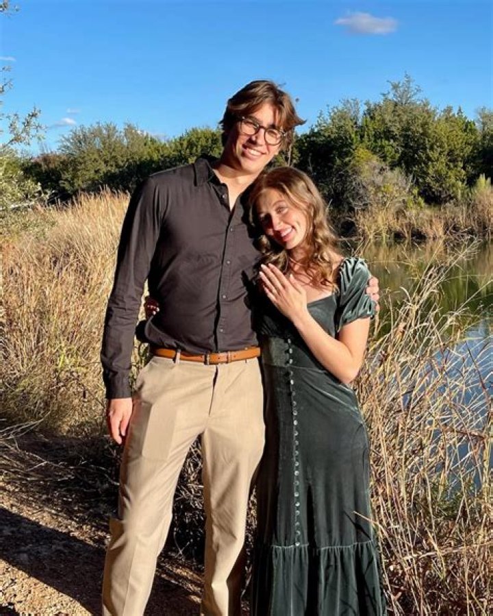 Is Robbie Robertson Married to Wife? Or Dating a Girlfriend?