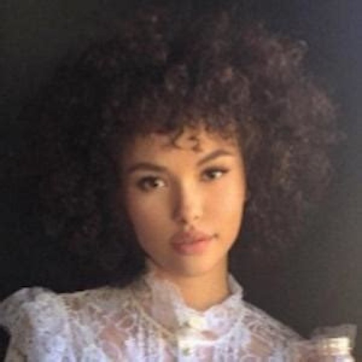 Isabella Peschardt - Age, Family, Bio