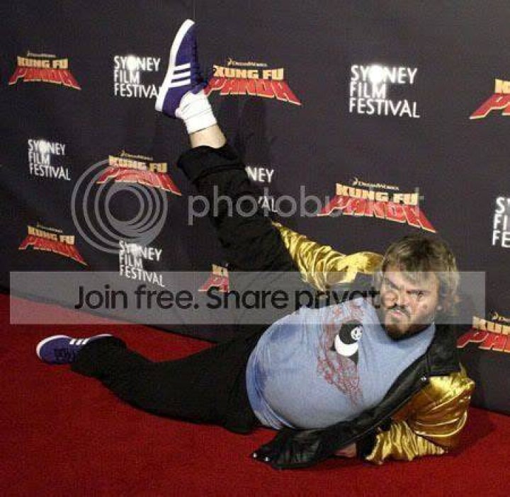 Jack Black saw his butt on the big screen, plans to lose weight