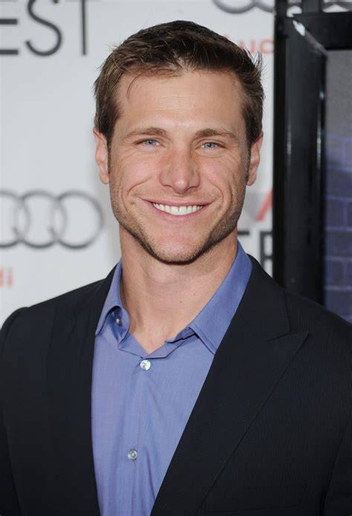 Jake Pavelka Height, Weight, Net Worth, Age, Birthday, Wikipedia, Who, Instagram, Biography