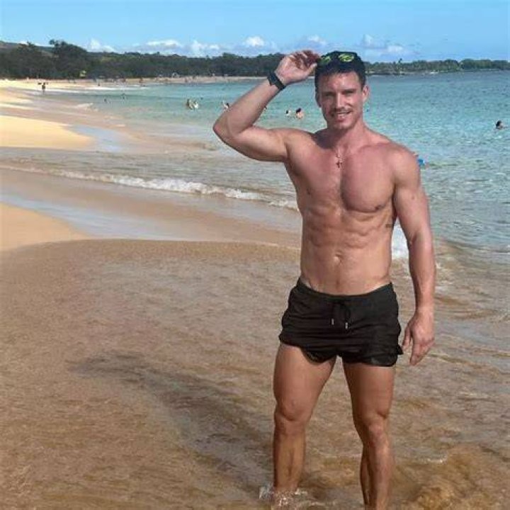 Model Jeff Thomas, 35, found dead at a Miami apartment building! Was he murdered or suicide? Jeff Thomas was a 35-years old model from Dallas, Texas