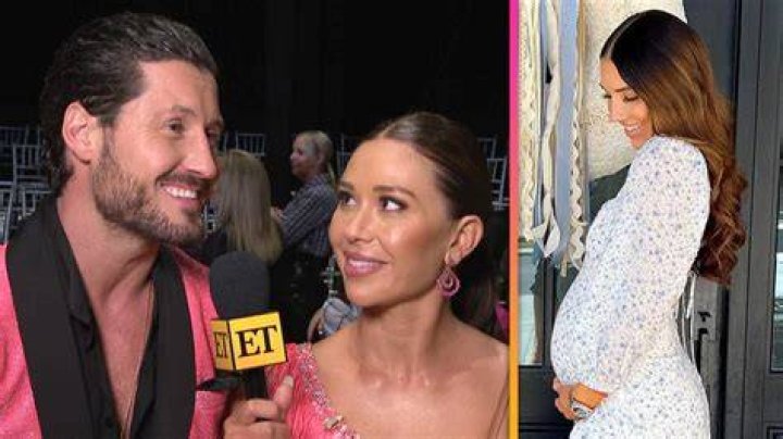 
Jenna Johnson Says Husband Val Chmerkovskiy Makes Her Feel ‘Super Empowered’ During Pregnancy 