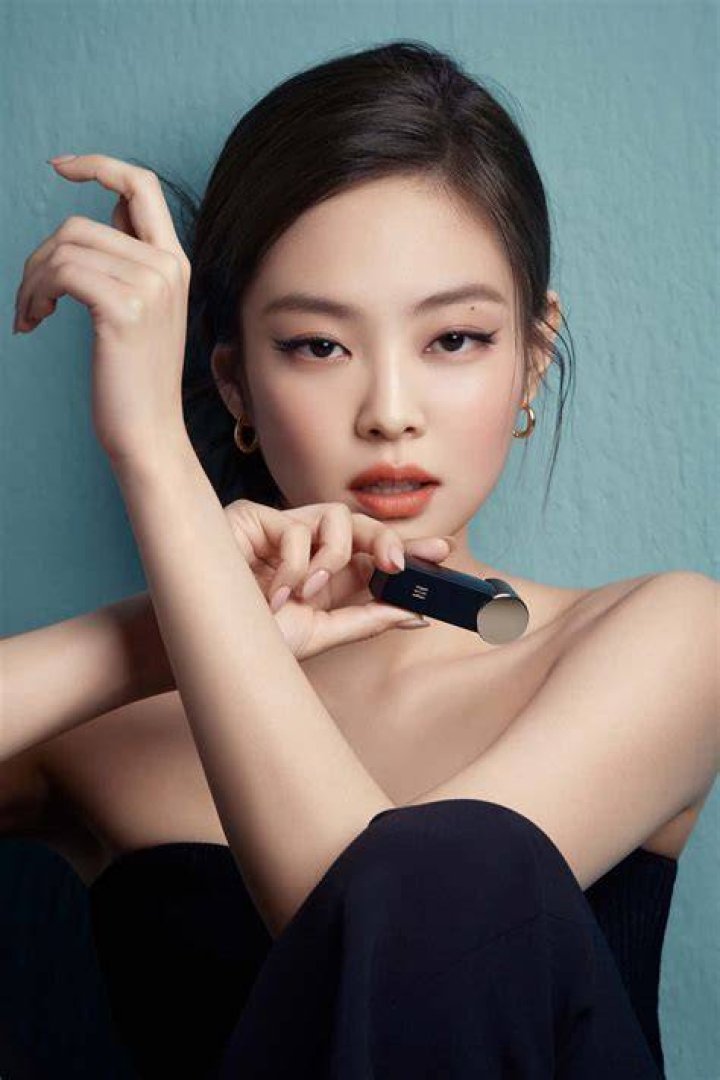 Jennie Kim photo 2