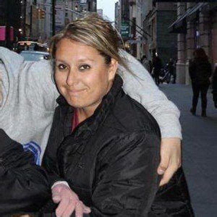 Jennifer Archambault - Age, Family, Bio