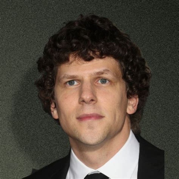 Jesse Eisenberg Bio (Wiki) 