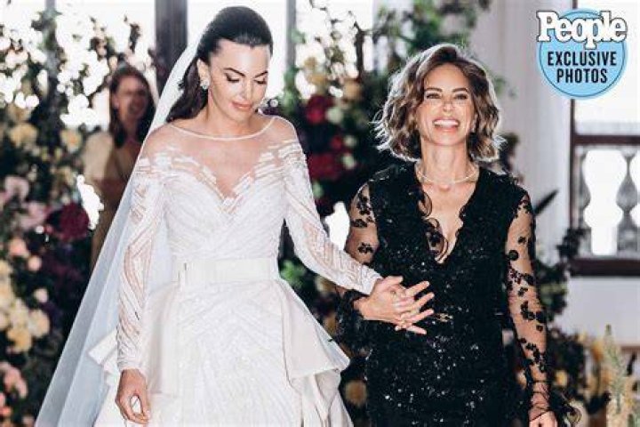 A Glimpse of Jillian Michaels and DeShanna Marie Minuto Grand Italian Wedding Jillian Michaels and DeShanna Marie Minuto married in a three-day lavish Italian wedding