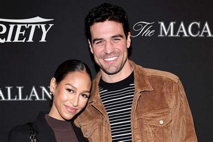 Joe Amabil e and Serena Pitt are soon to get married