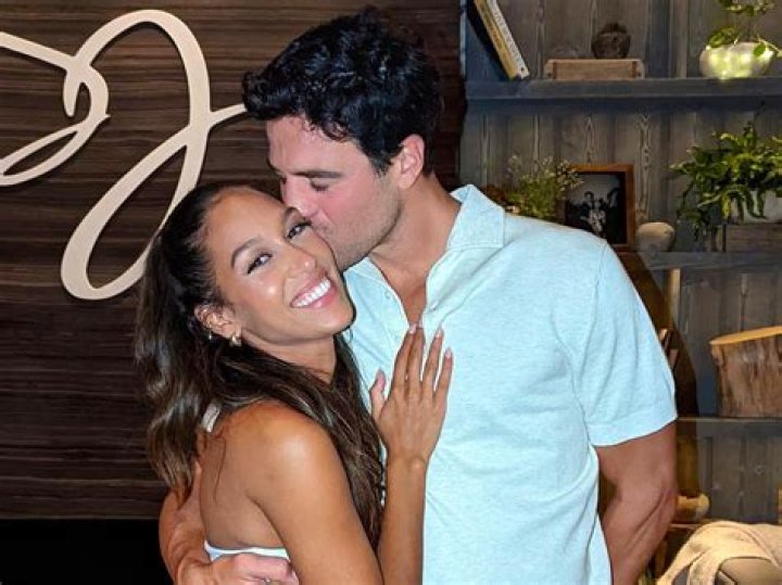 Joe Amabile and Serena Pitt began dating in 2021
