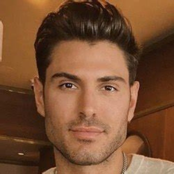 Joey Zauzig - Age, Family, Bio