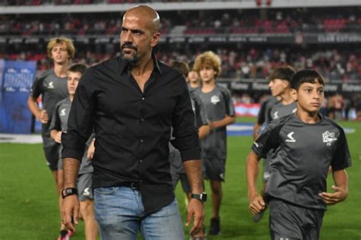 Juan Sebastián Verón - Age, Family, Bio