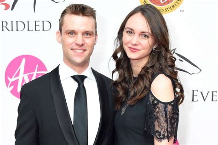Jesse Spencer Wife: 5 Facts you must not miss about Kali Woodruff Carr Kali Woodruff is better known as celebrity wife