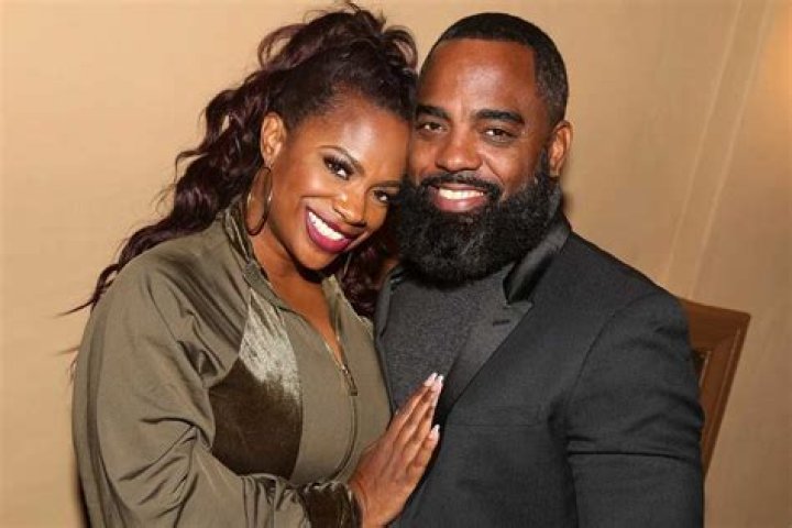 Kandi Burruss and husband Todd Tucker facing problems in their married life! How did they celebrate 6th Anniversary? Kandi Burruss and husband Todd Tucker facing problems in their married life! How did they celebrate 6th Anniversary?