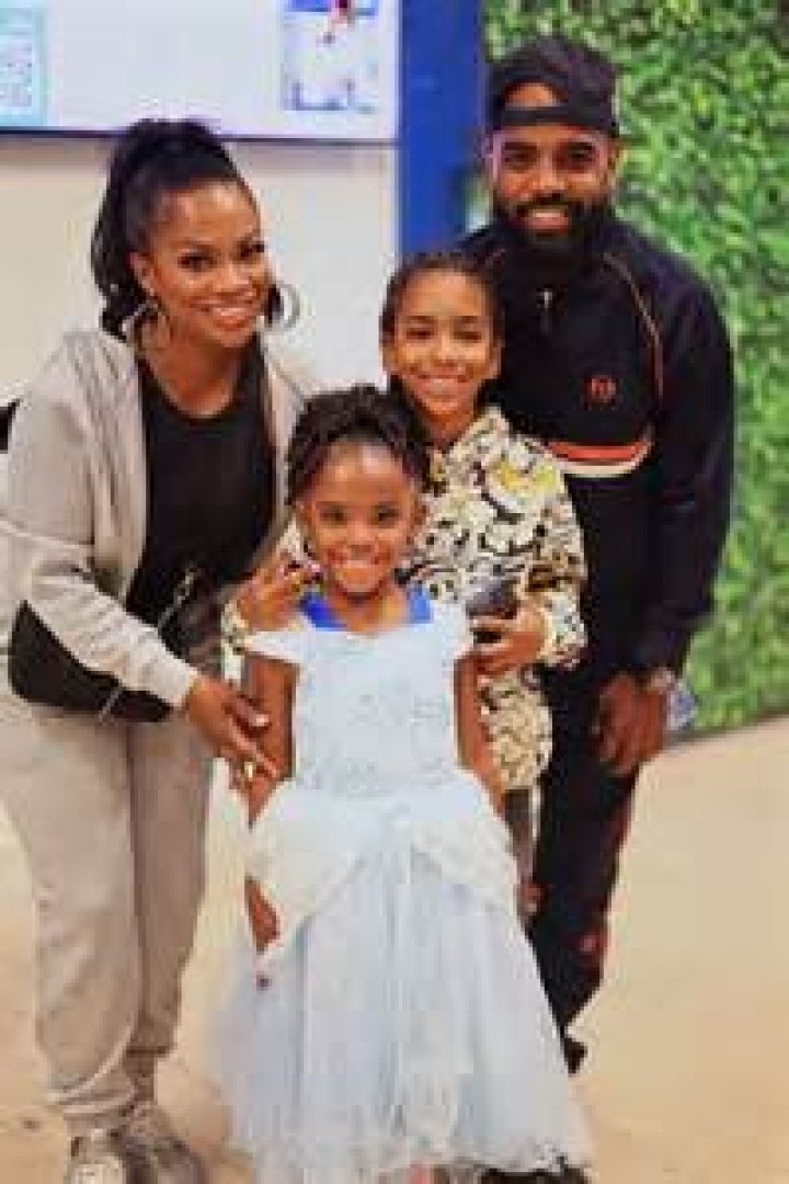 Kandi Burruss and husband Todd Tucker facing problems in their married life! How did they celebrate 6th Anniversary? Kandi Burruss with her children