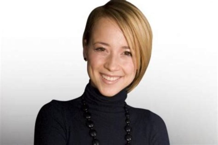 Karine Vanasse Bio (Wiki) 