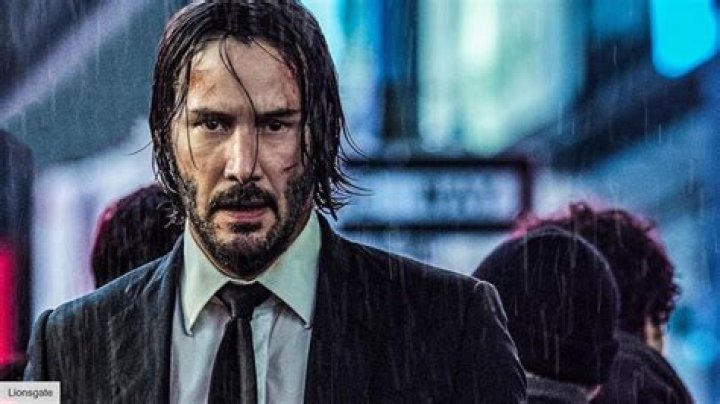 Keanu Reeves, a talented actor dappled with an unknown woman. Is dating a woman or gay? Keanu Reeves